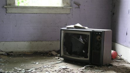 В Украине запретили 15 российских телеканалов