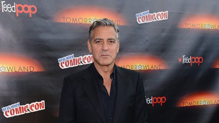 Автор «Вселенной Стивена Хокинга» поможет Клуни со сценарием