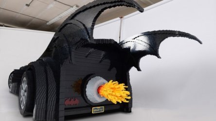 Американец сделал из Лего машину для Бэтмена