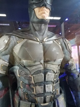 Как выглядит новый костюм Бэтмена для «Лиги справедливости»